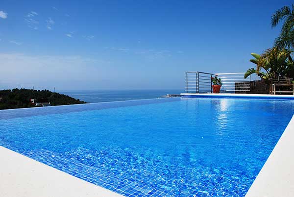 exterior-piscines-infinity-03-600